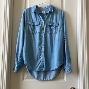 Lightweight boyfriend style blue shirt!